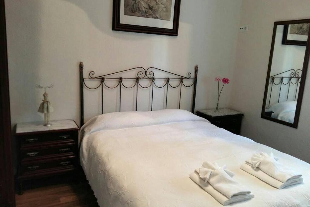 Апартаменти Apartamento Al-Zhara, Junto Puente Romano Кордова Екстер'єр фото